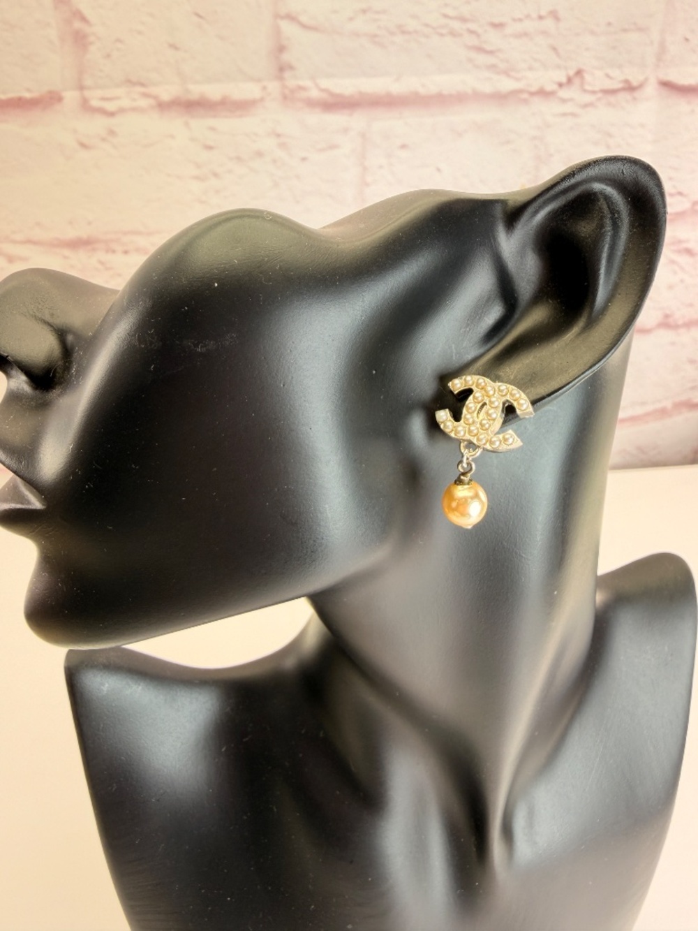 Chanel Pearl CC Drop Earrings - Picture 2 of 13